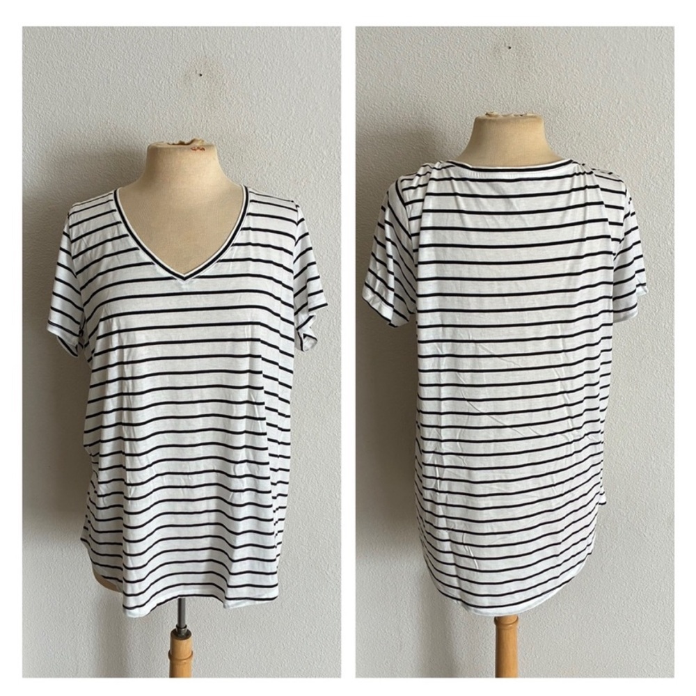Torrid b/w striped tee